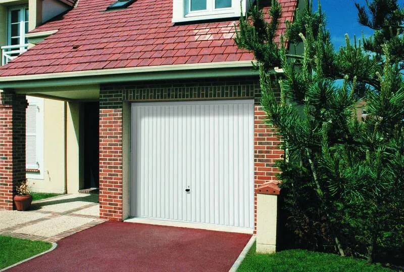 porte de garage basculante acier at fermetures